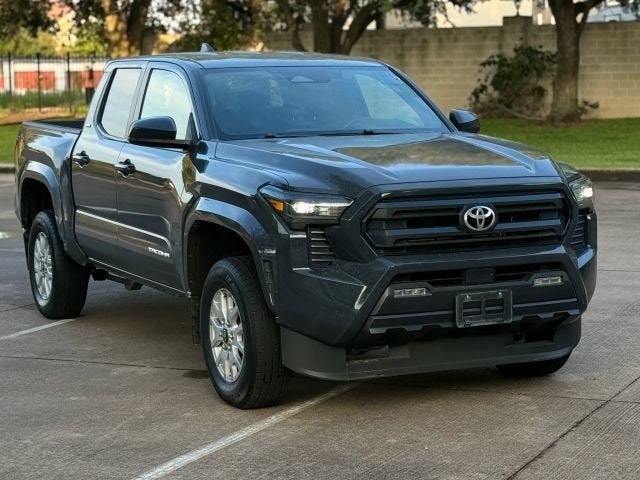 2024 Toyota Tacoma 4WD SR5 Pickup 4D 5 ft