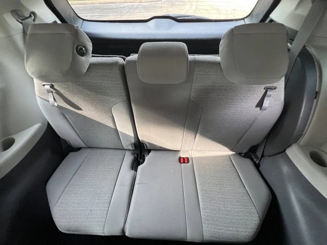 2022 Toyota Sienna LE