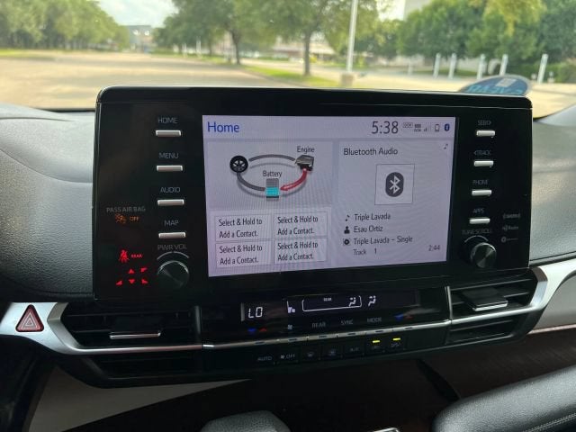 2022 Toyota Sienna LE