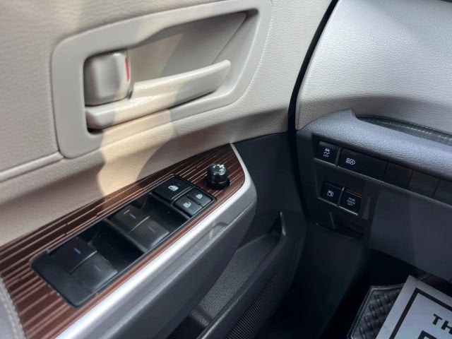 2022 Toyota Sienna LE