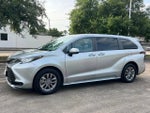 2022 Toyota Sienna LE