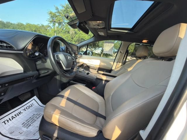 2021 Toyota Sienna XLE