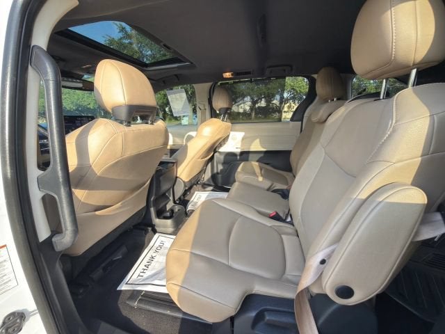 2021 Toyota Sienna XLE