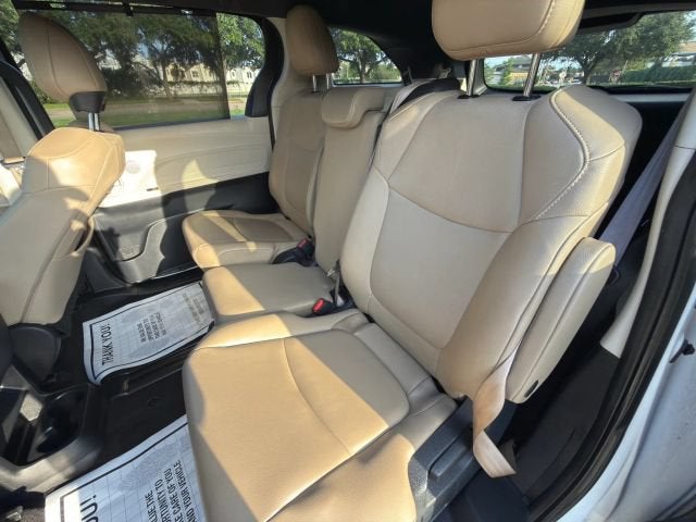 2021 Toyota Sienna XLE