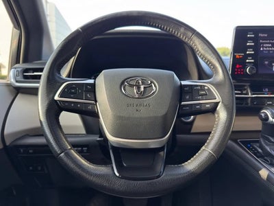 2021 Toyota Sienna XLE
