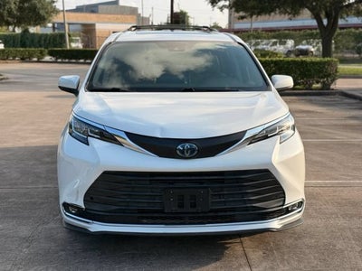 2021 Toyota Sienna XLE