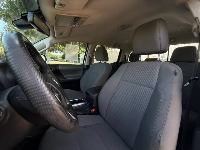 2021 Toyota Tacoma 4WD SR5 Pickup 4D 5 ft