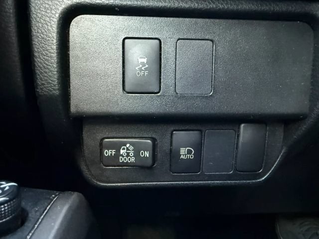 2021 Toyota Tacoma 4WD SR5 Pickup 4D 5 ft