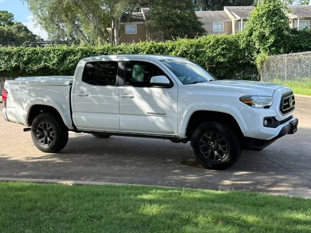 2021 Toyota Tacoma 4WD SR5 Pickup 4D 5 ft