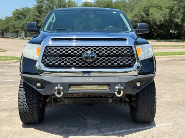 2017 Toyota Tundra 4WD SR5 Pickup 4D 5 1/2 ft