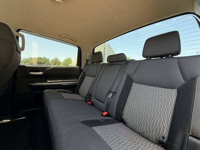 2017 Toyota Tundra 4WD SR5 Pickup 4D 5 1/2 ft