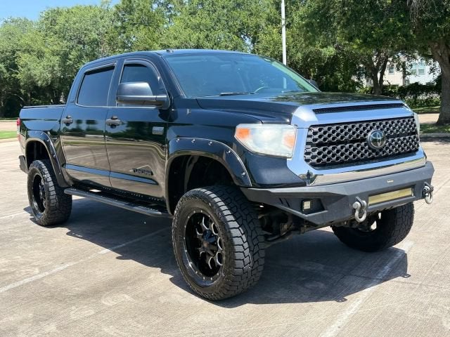 2017 Toyota Tundra 4WD SR5 Pickup 4D 5 1/2 ft