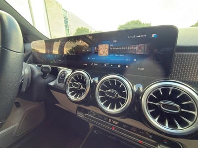 2022 Mercedes-Benz EQB EQB 300